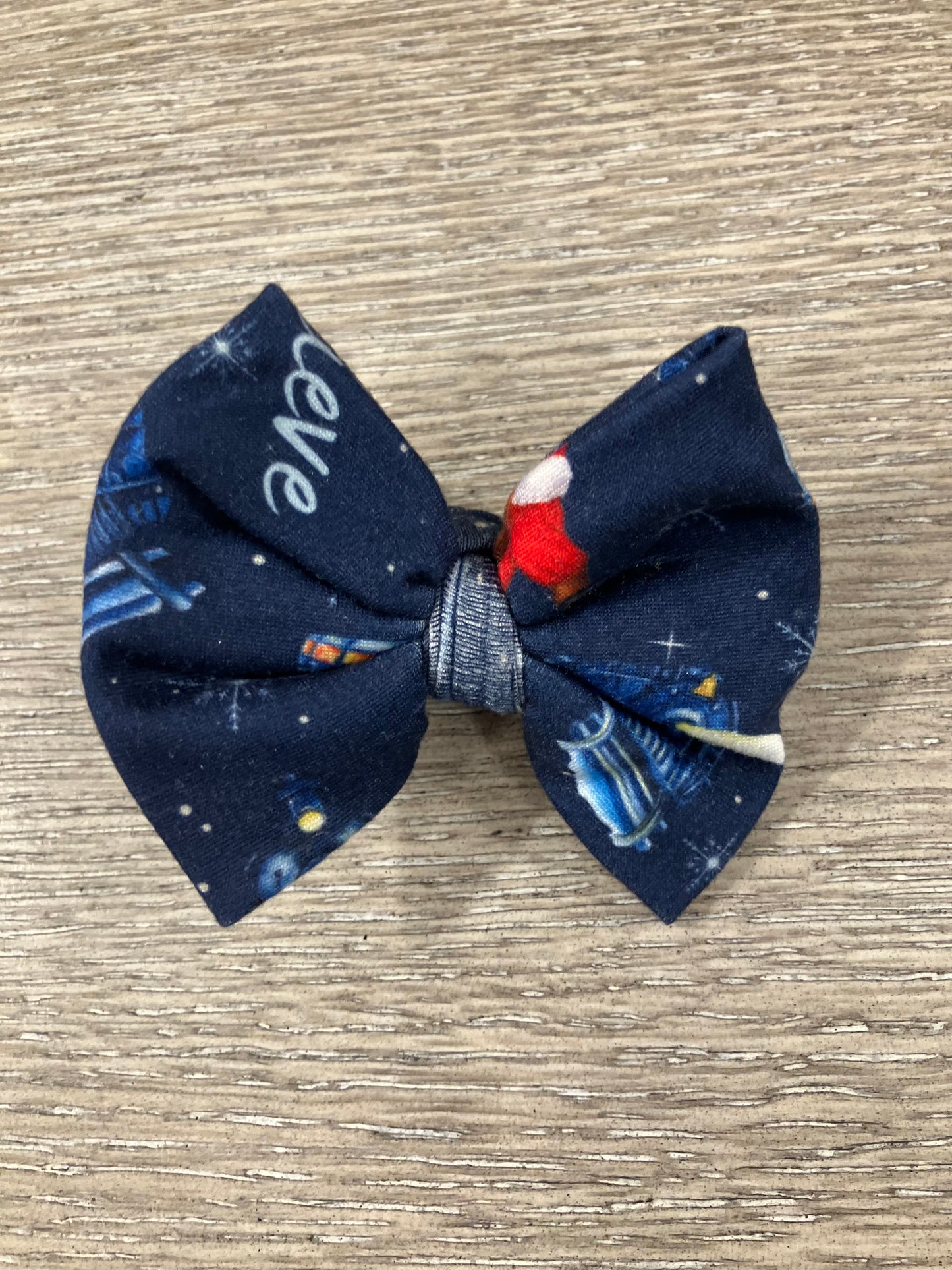 Polar express clip bows