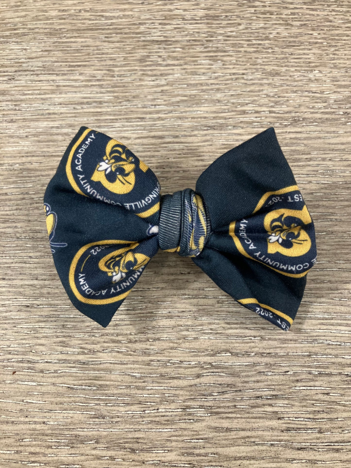 Springville clip bow