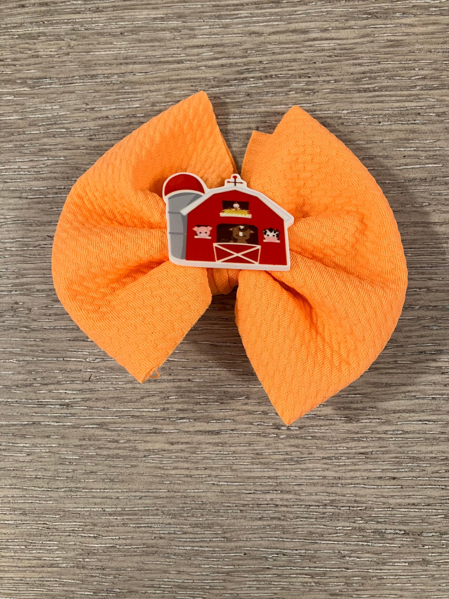 Barn orange clip bow