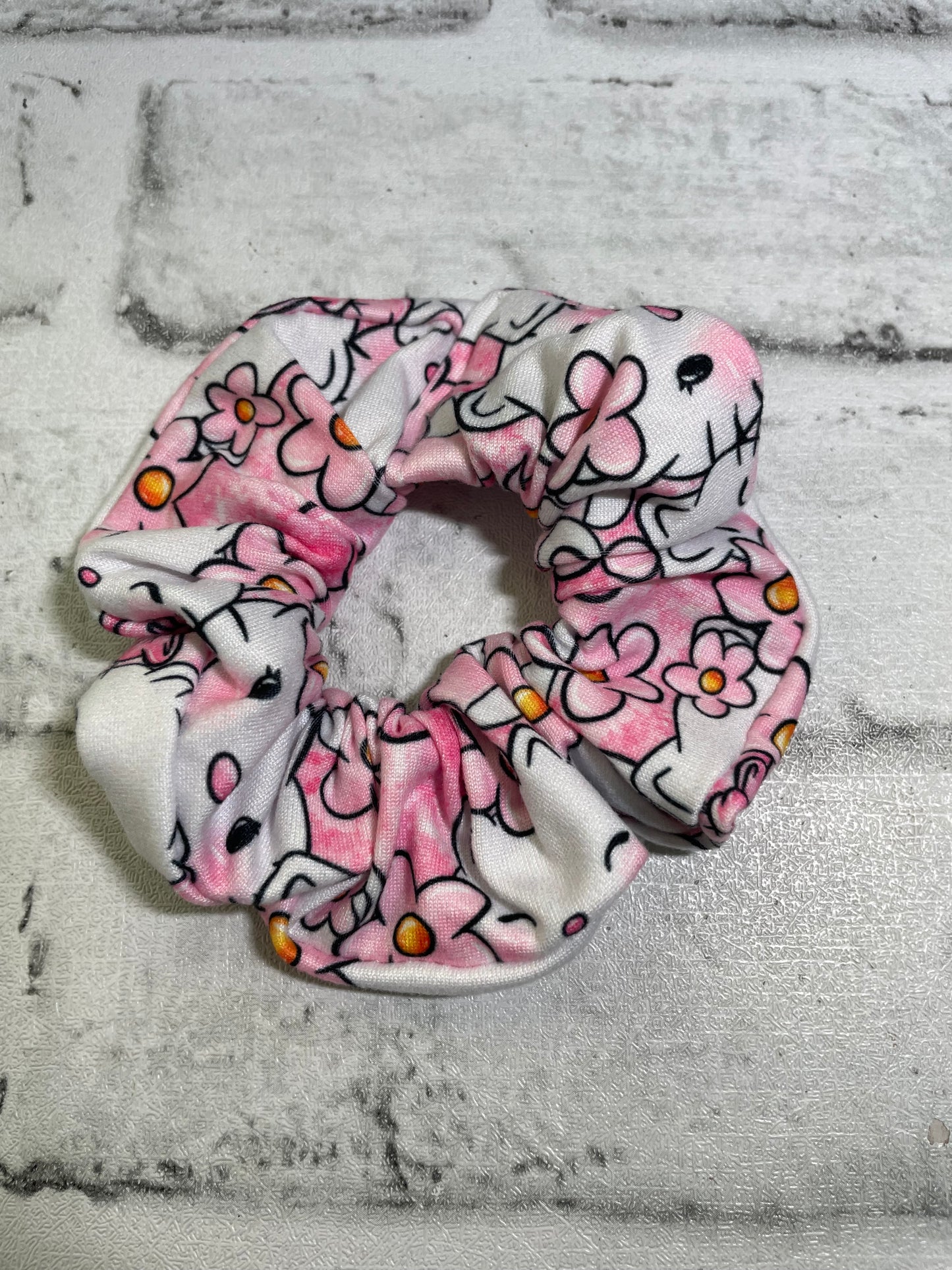 Pink kitty scrunchies🖤
