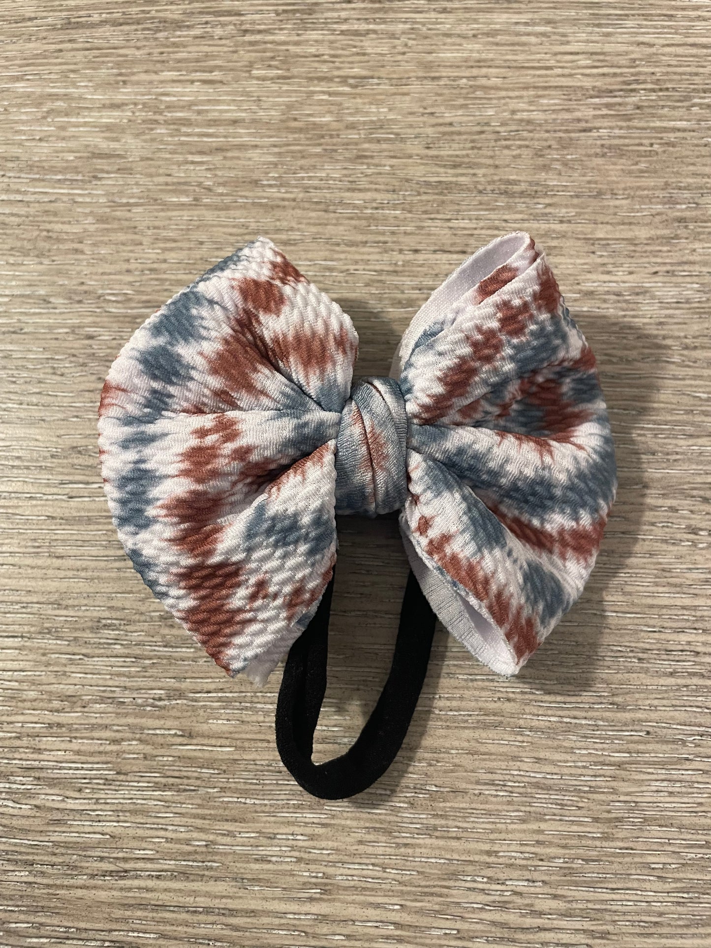 Vintage patriotic tie dye nylon bow