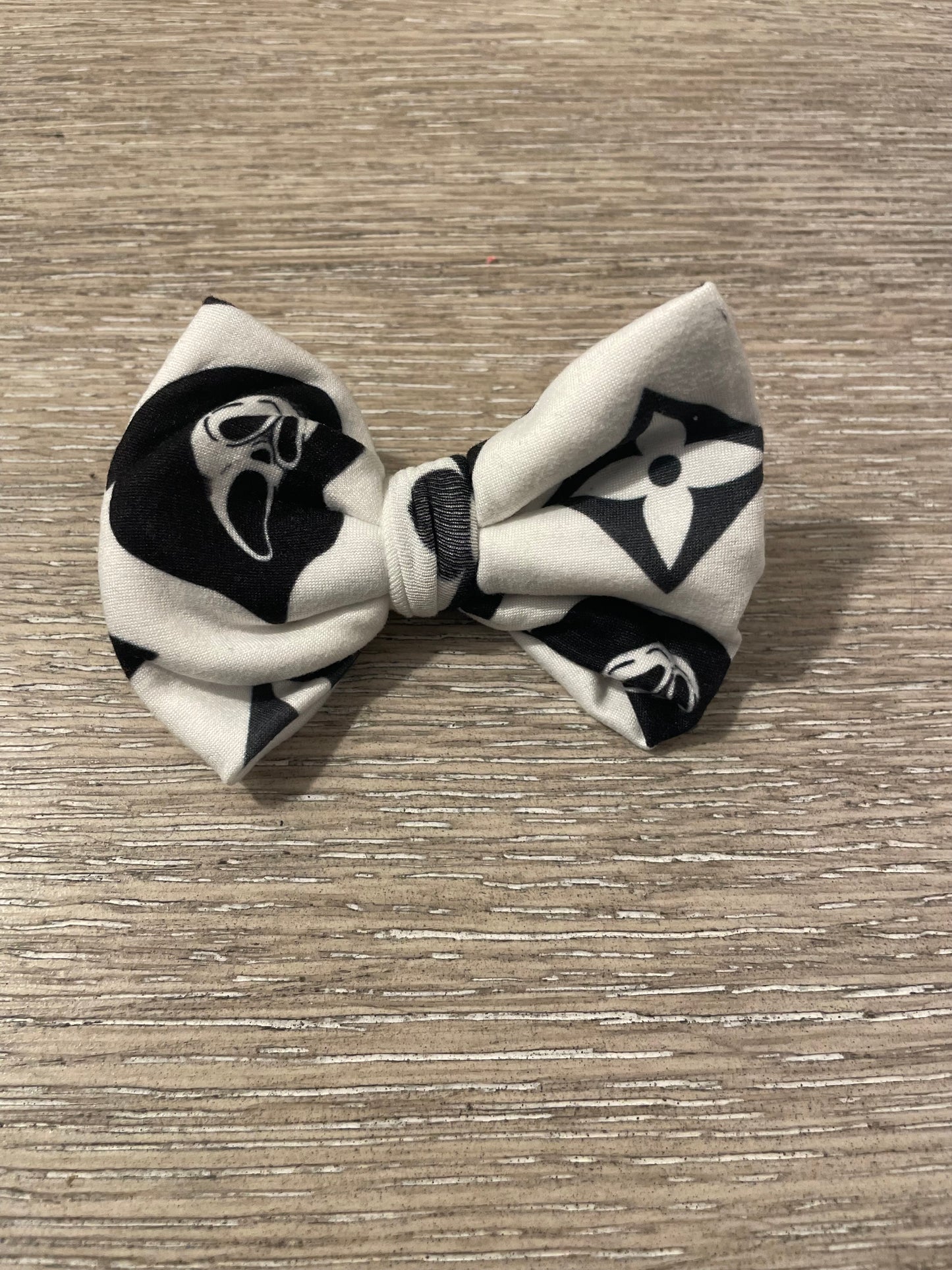 Ghostface clip bow