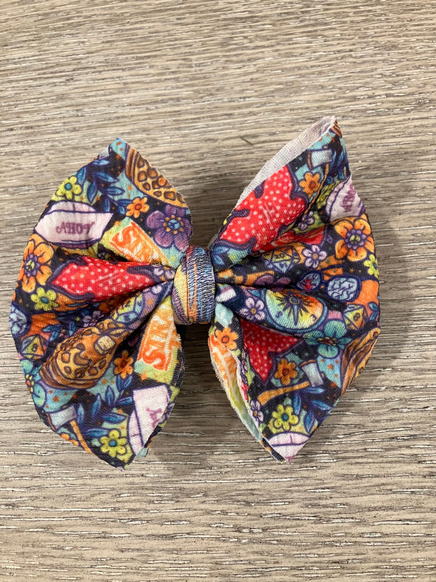 Things stranger clip bow