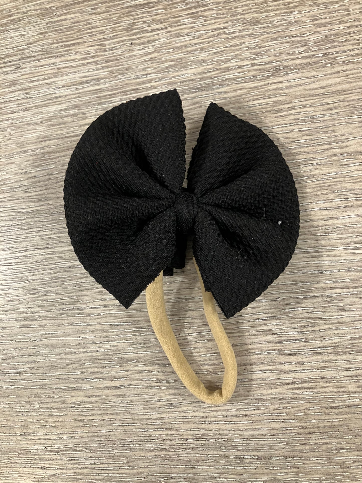 Black nylon bow