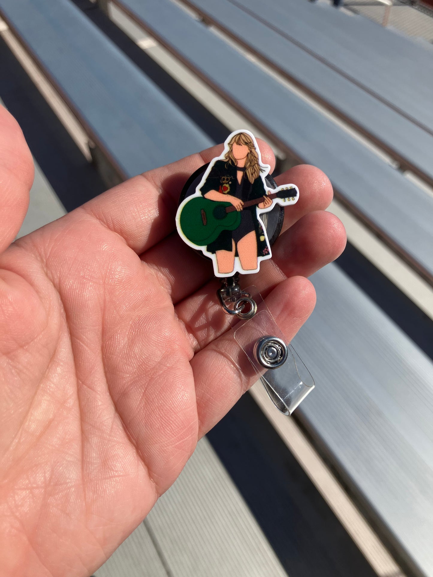 Swift badge reel
