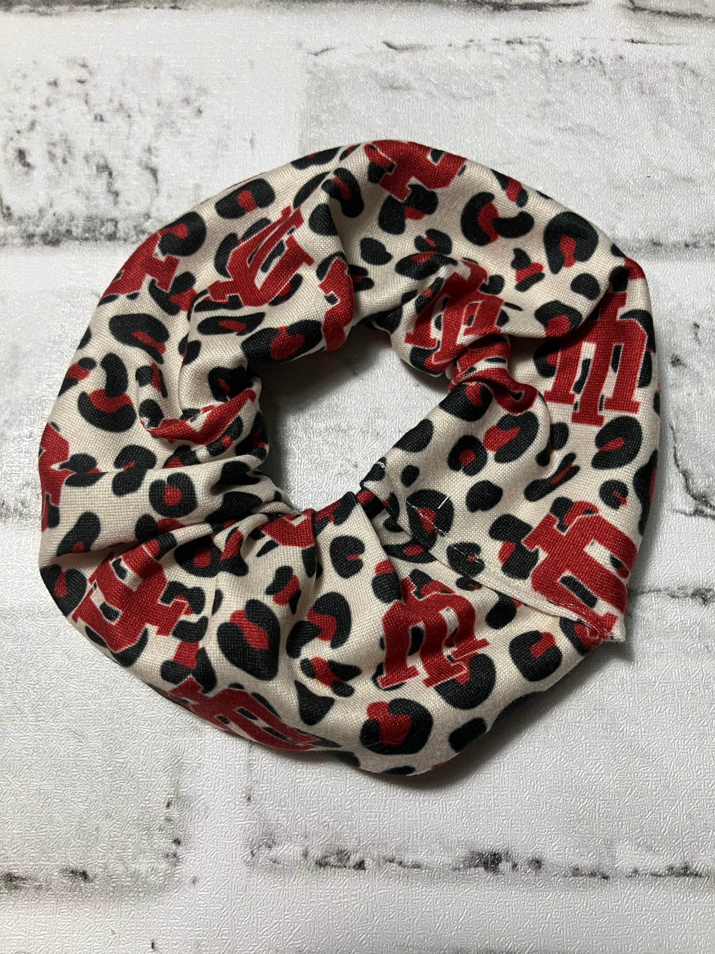 Cheetah Indiana scrunchies