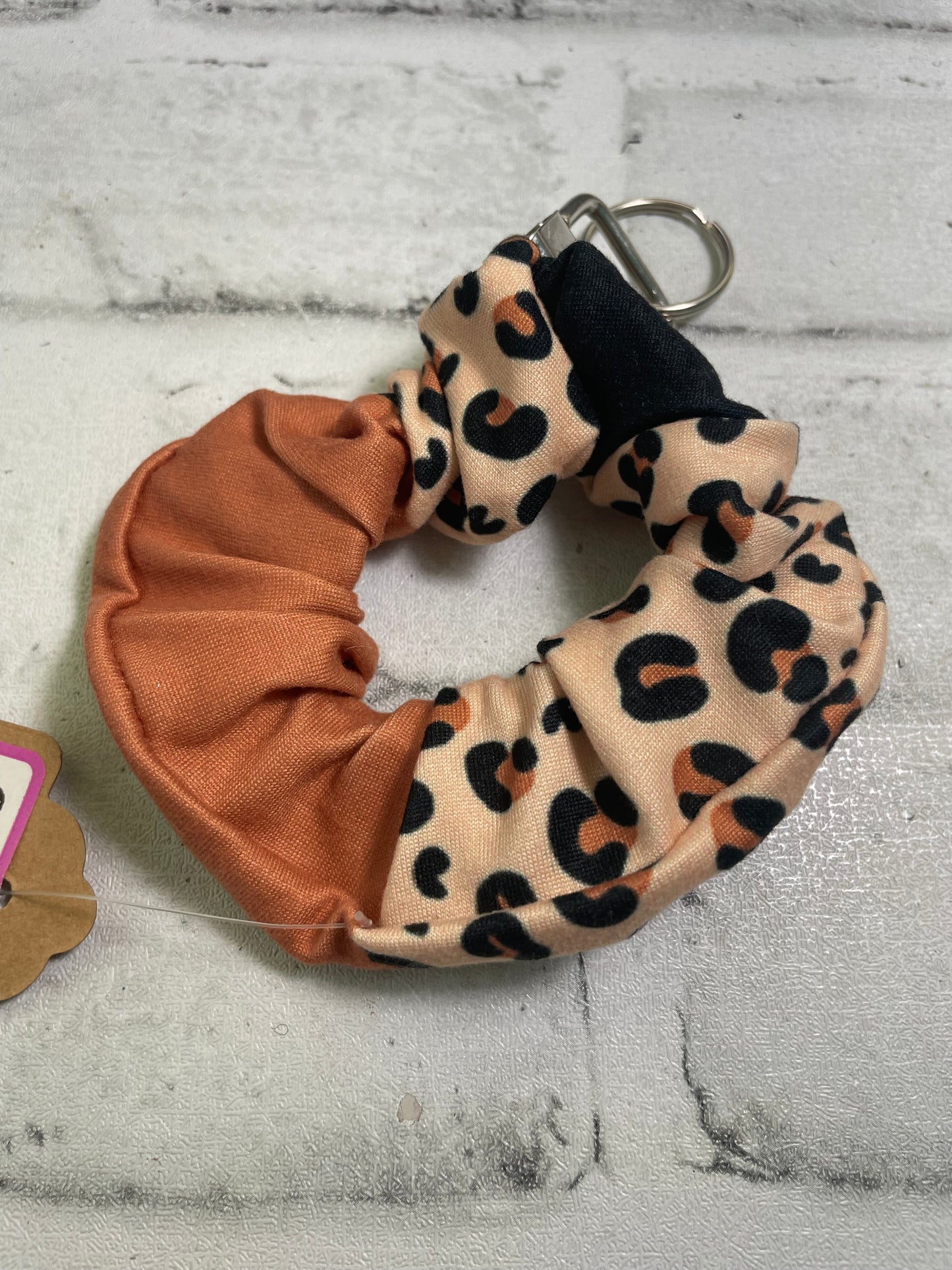 Cheetah block Scrunchie keychain💜