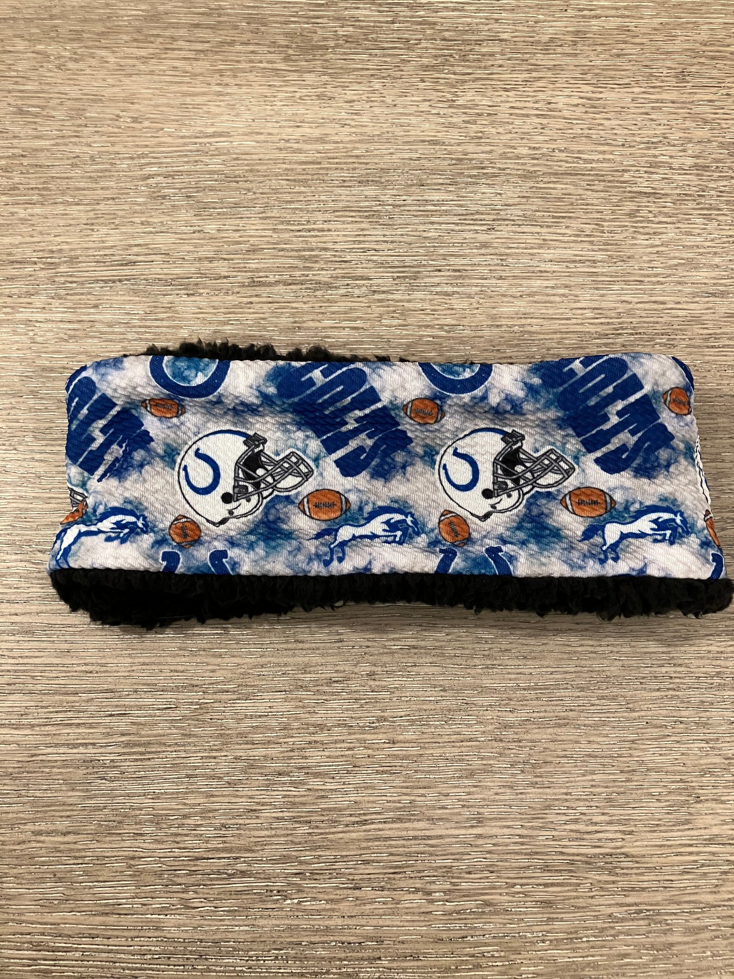 Horseshoe no twist child ear warmers💜!