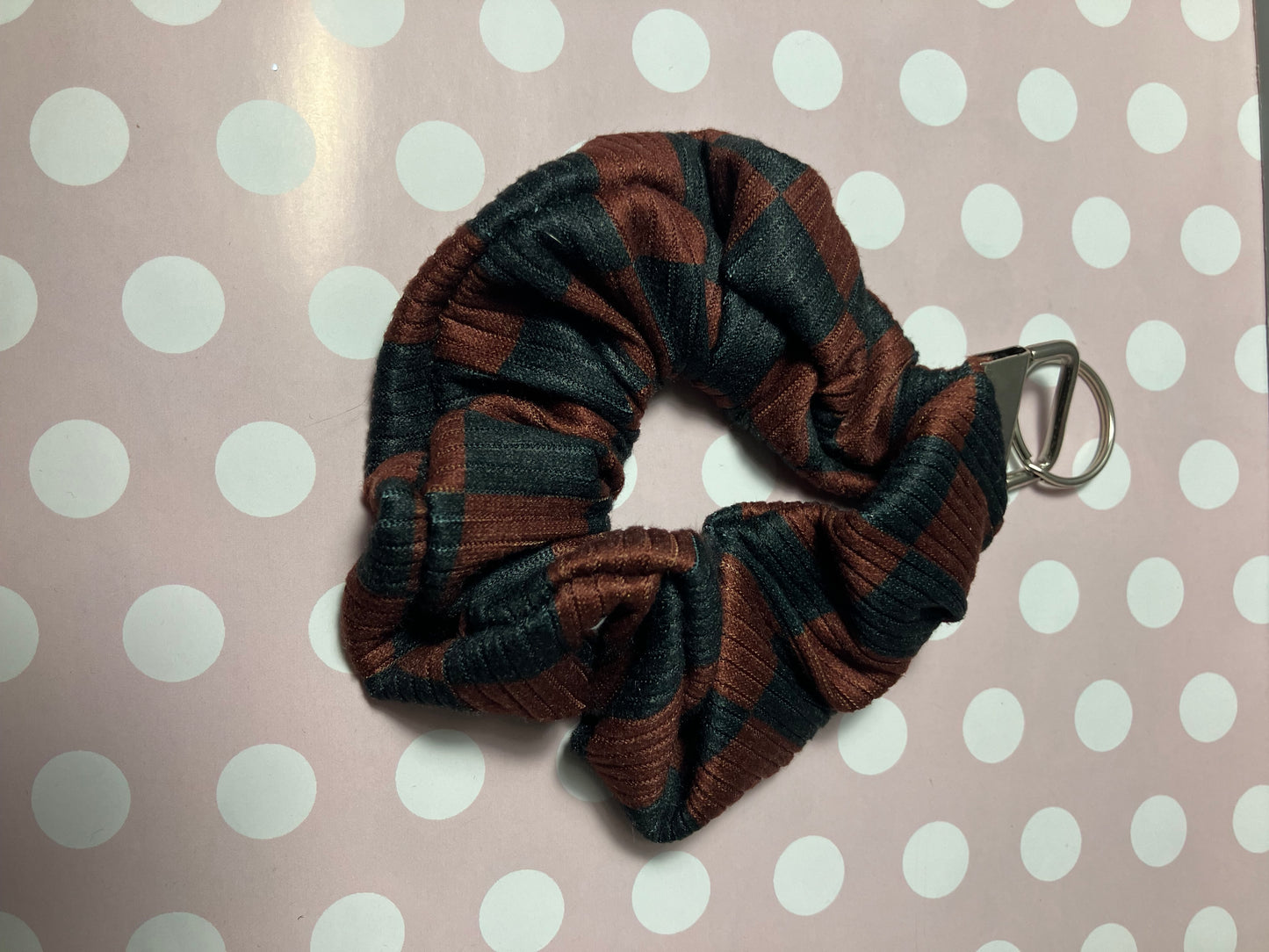 Black brown checkered scrunchie keychain