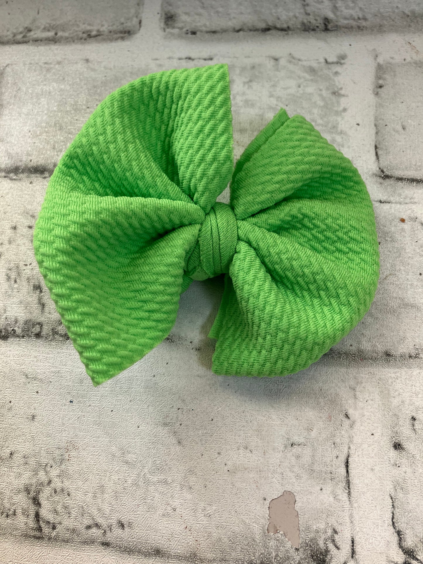 Lime clip bows