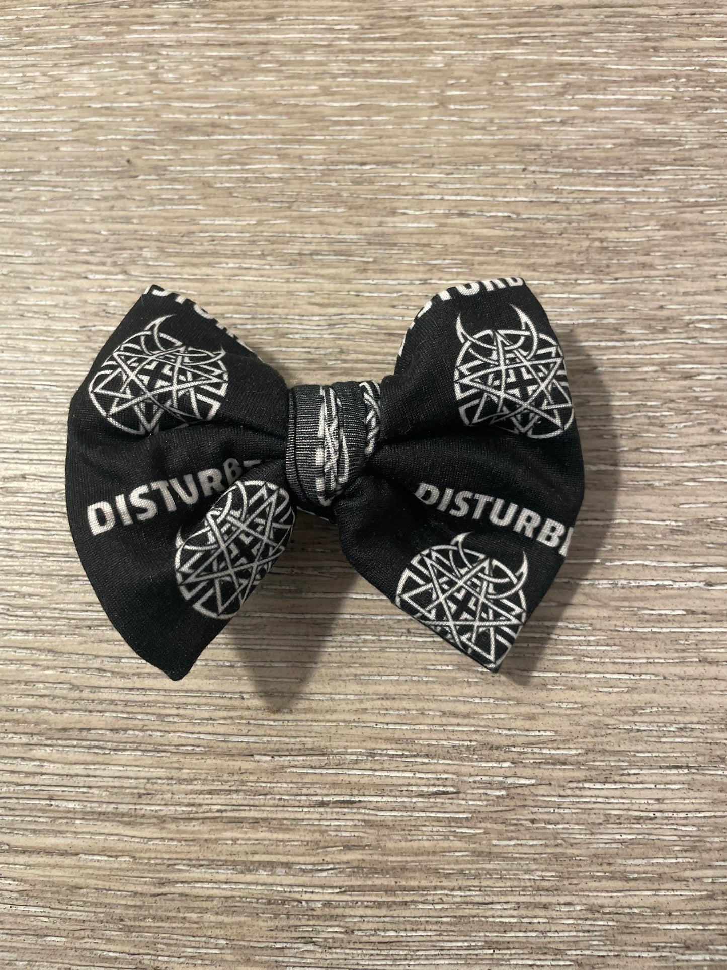Disturbed clip bows
