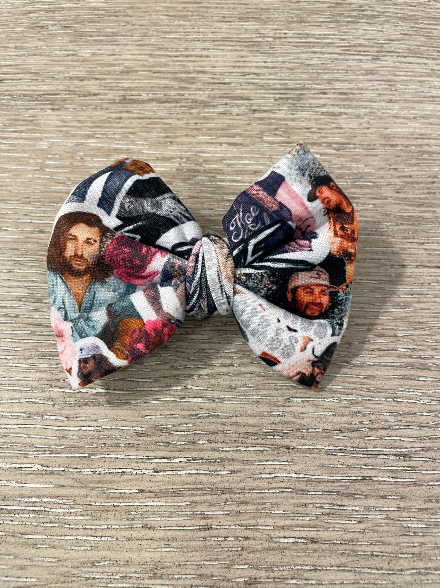 Koe clip bow