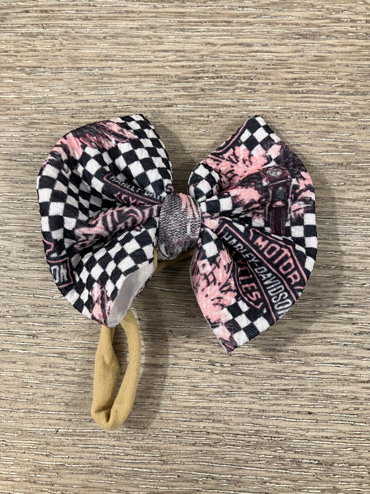 Pink checkered hd nylon bow