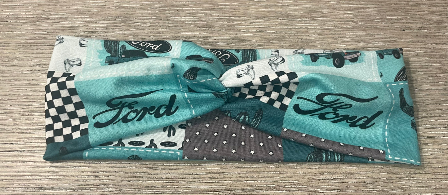 Teal truck patchwork adult💚