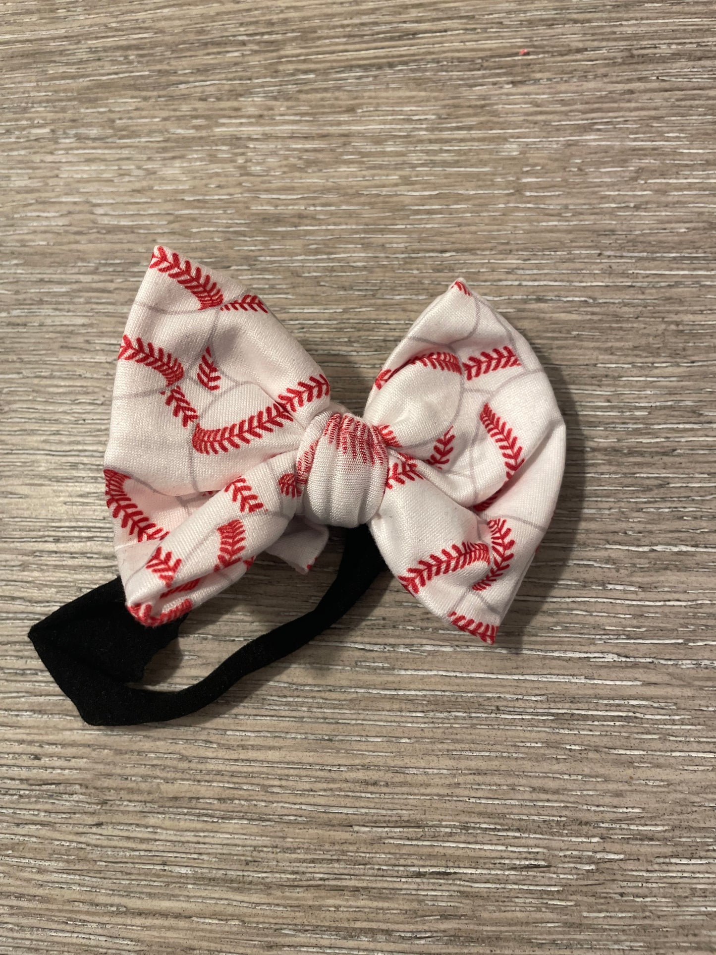 Baseball nylon bow