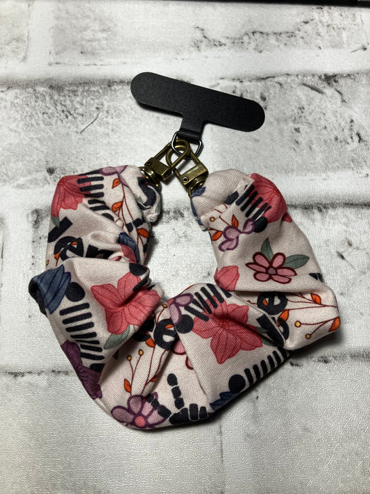 Off-road scrunchie keychain phone holders