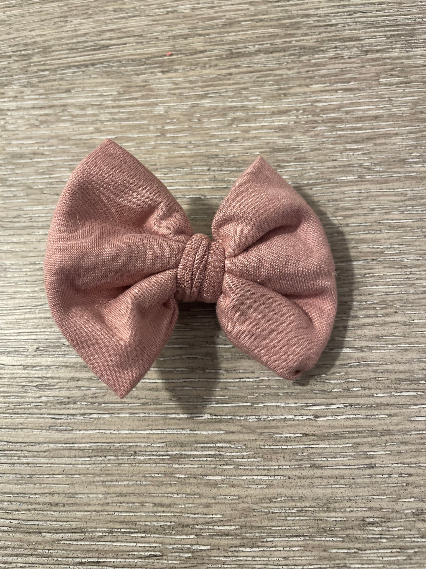 Dusty pink clip bow