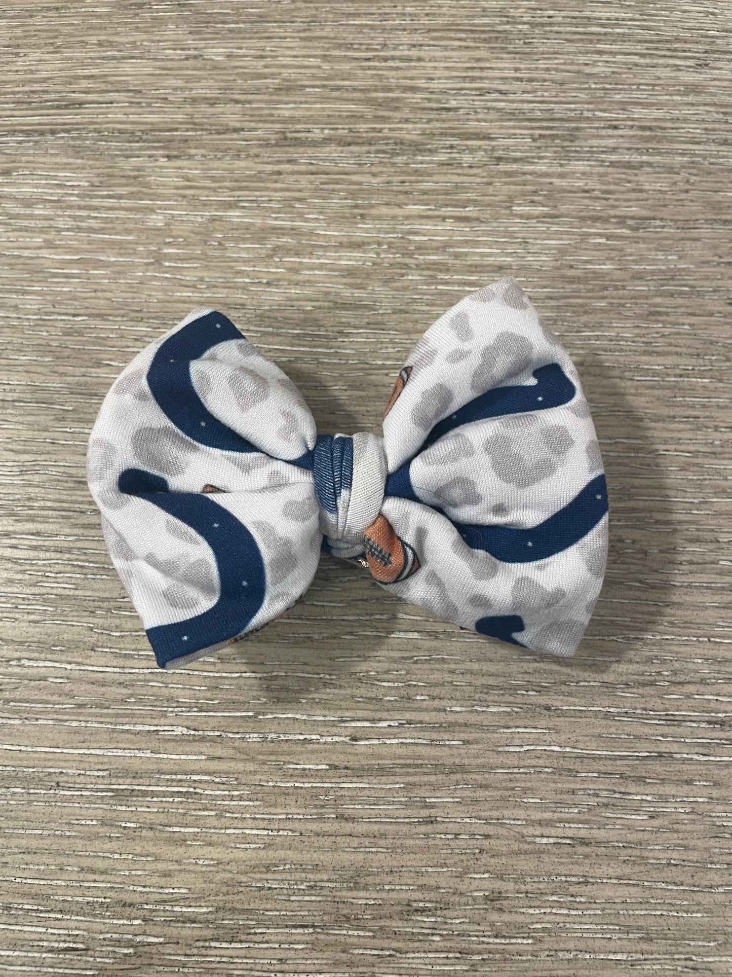 Horseshoe leopard football clip bow