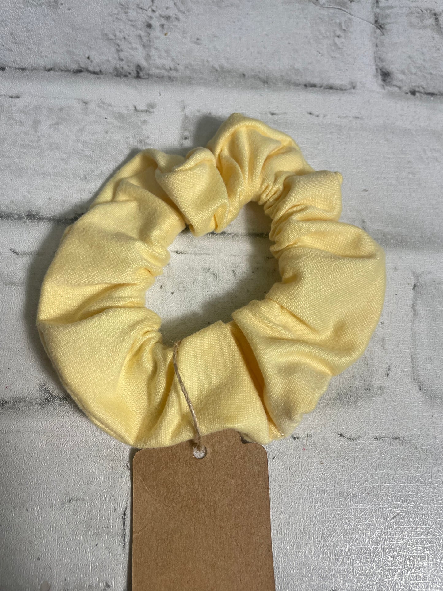 Banana scrunchie