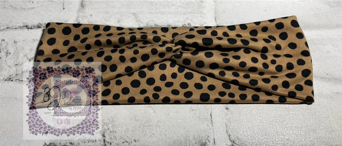 Black dots w/ brown headbands child💚🪩