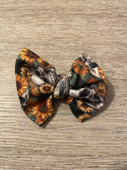 Sunflower skull clip bows