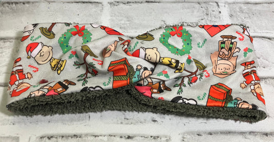 Peanuts adult ear warmer