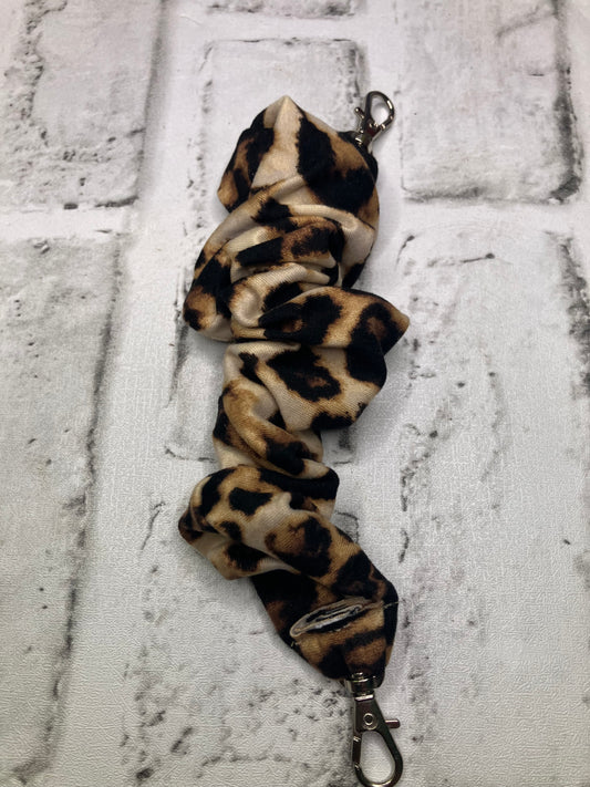 Leopard scrunchie phone holder