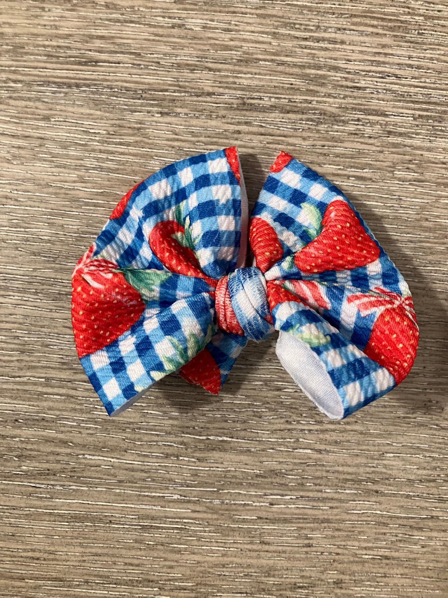 Strawberry plaid clip bow