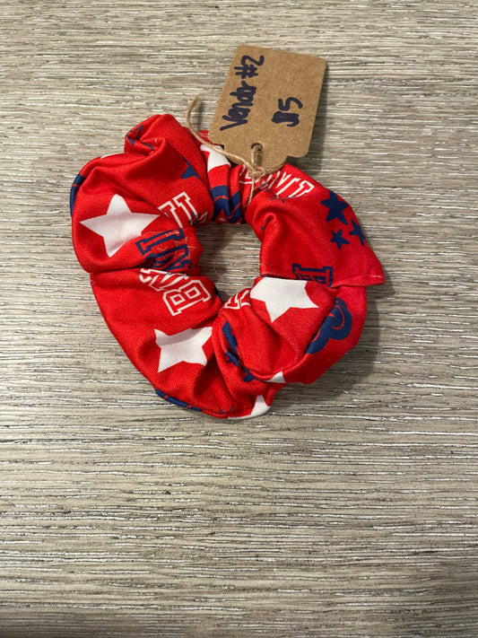 BNL stars scrunchies