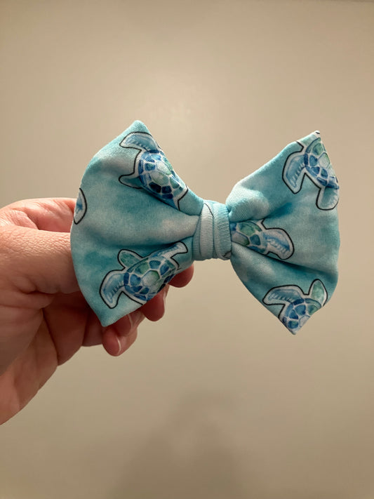 Sea turtle clip bows