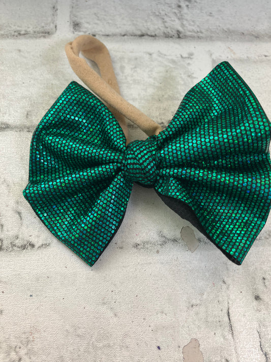 Green nylon bows