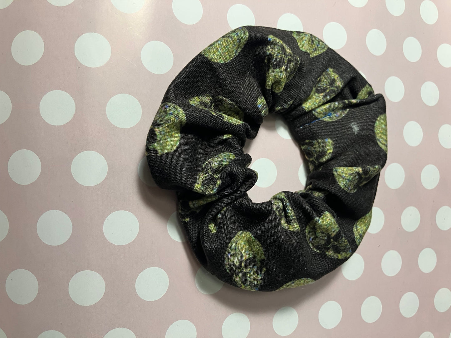 Faux glitter skulls