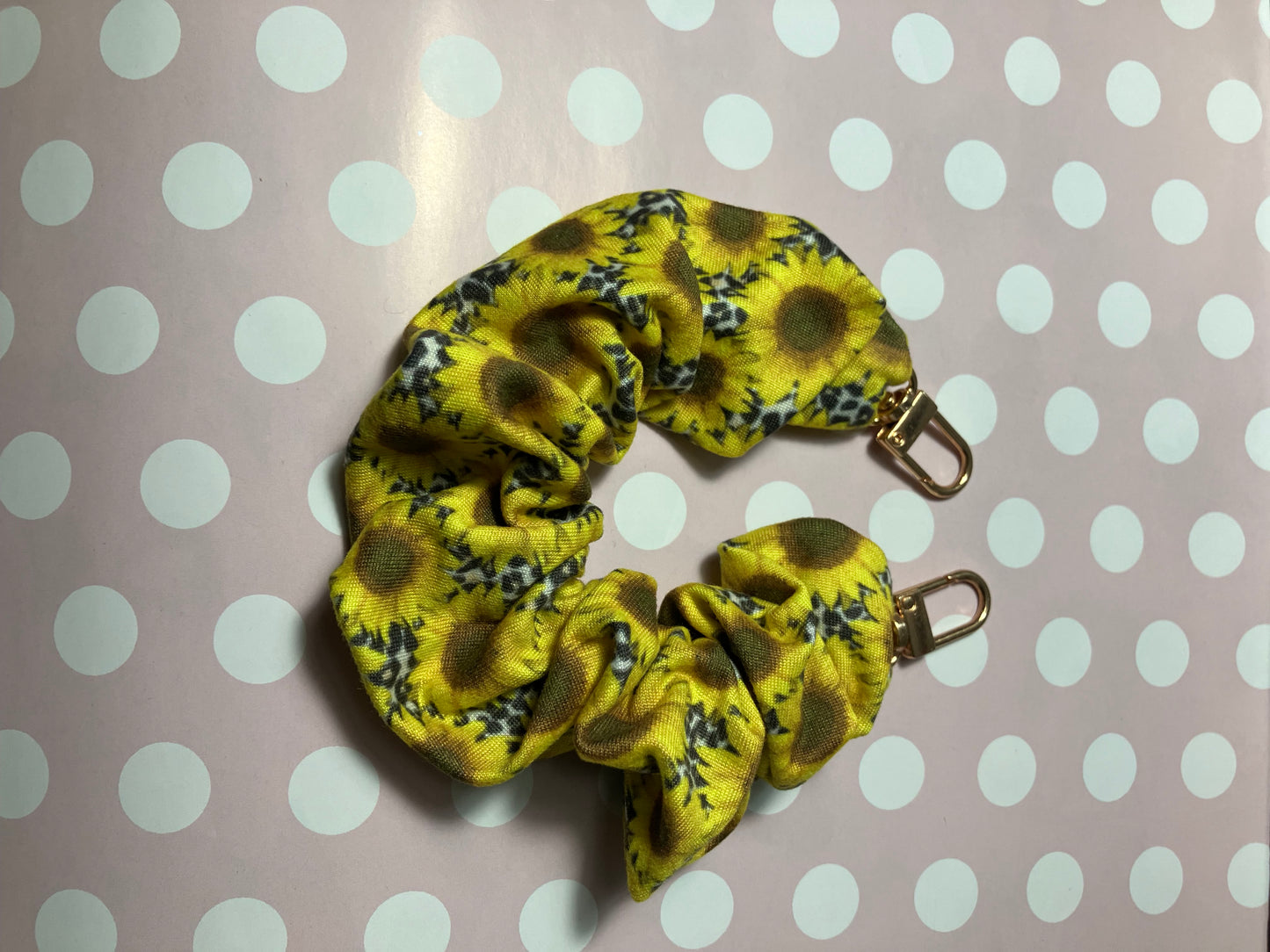 Leopard sunflower scrunchie phone holder