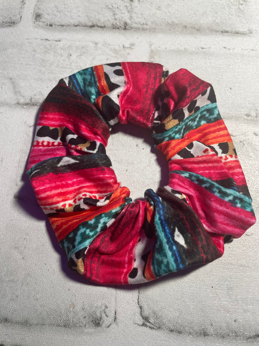 Serape scrunchies🖤