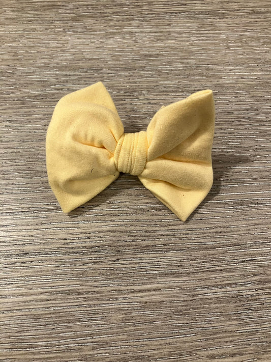 Banana clip bow🧡