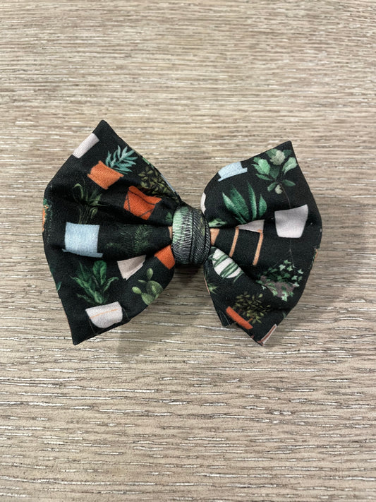 Plant clip bow