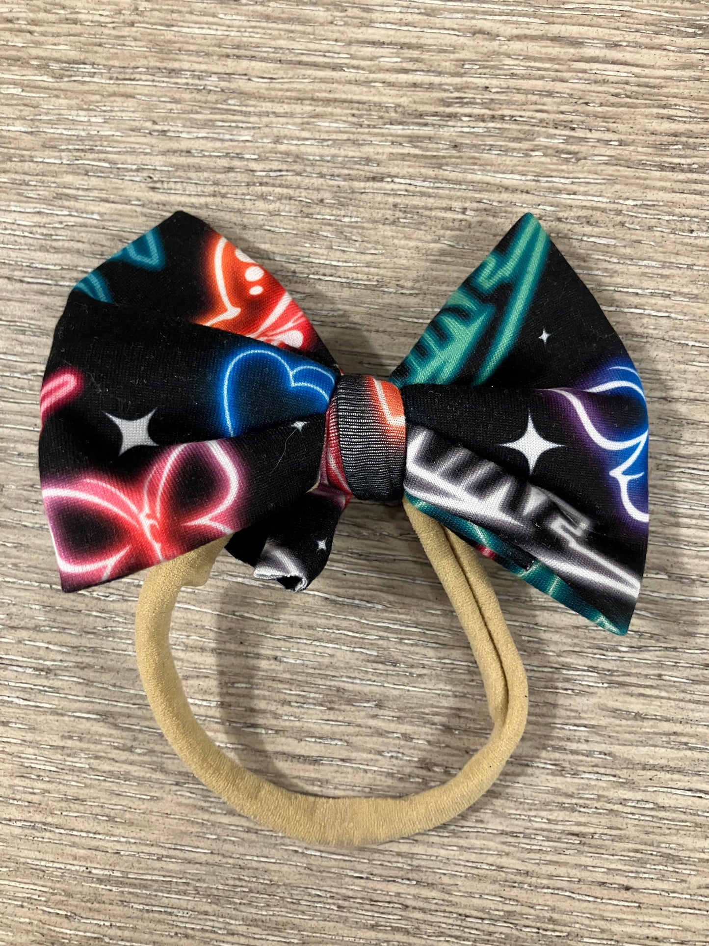 Swoosh glow nylon bows
