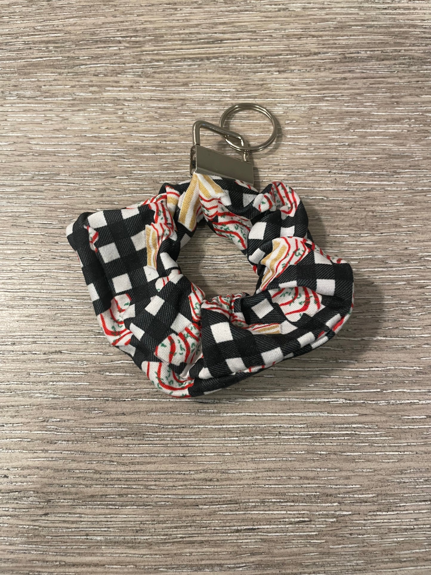Christmas treee plaid scrunchie keychain
