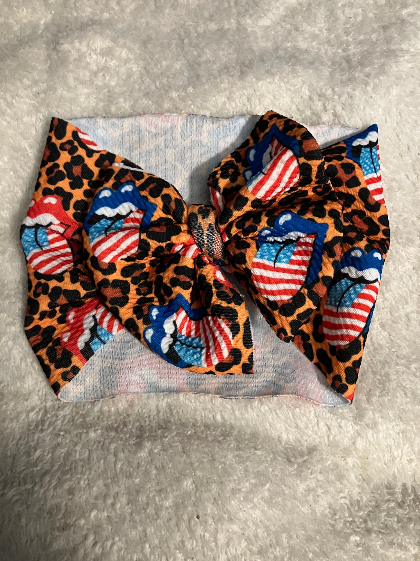 Leopard kiss lips newborn bow wrap