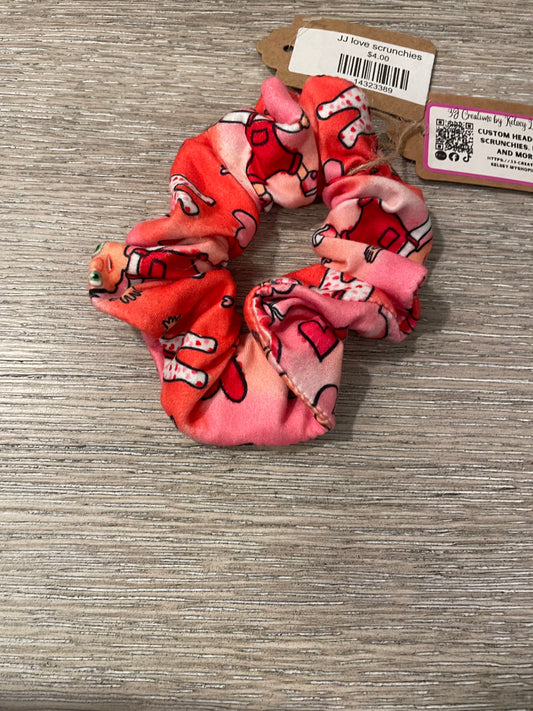 JJ love scrunchies