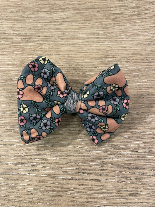 Paw floral clip bow
