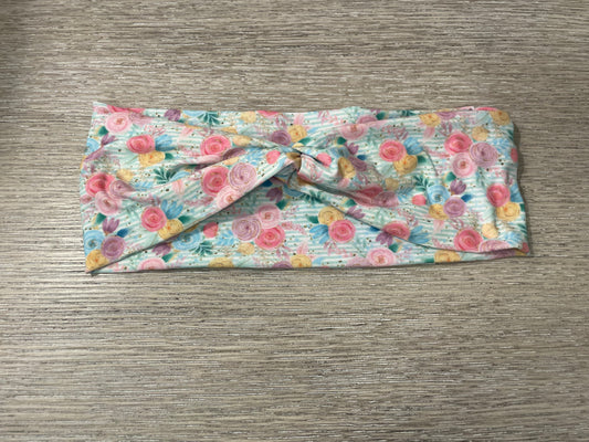 Spring floral adult gently used