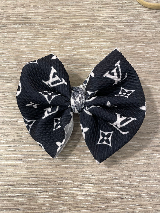 Black high end clip bows