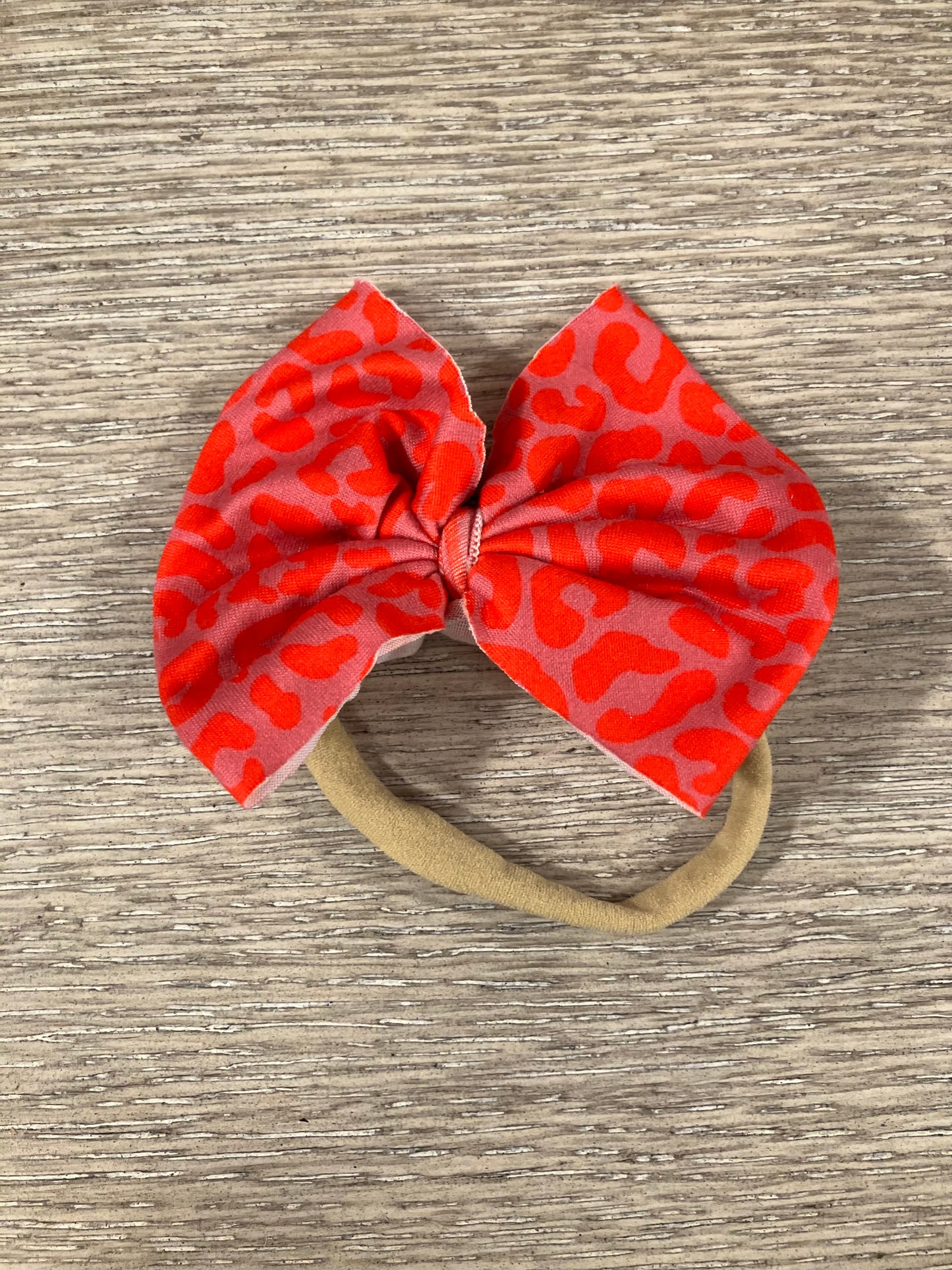 How pink leopard nylon bow