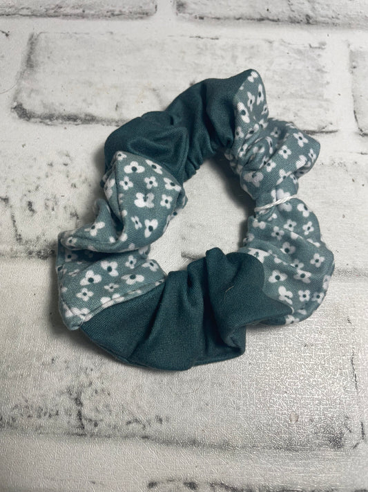 Deep teal flowers scrunchies💜