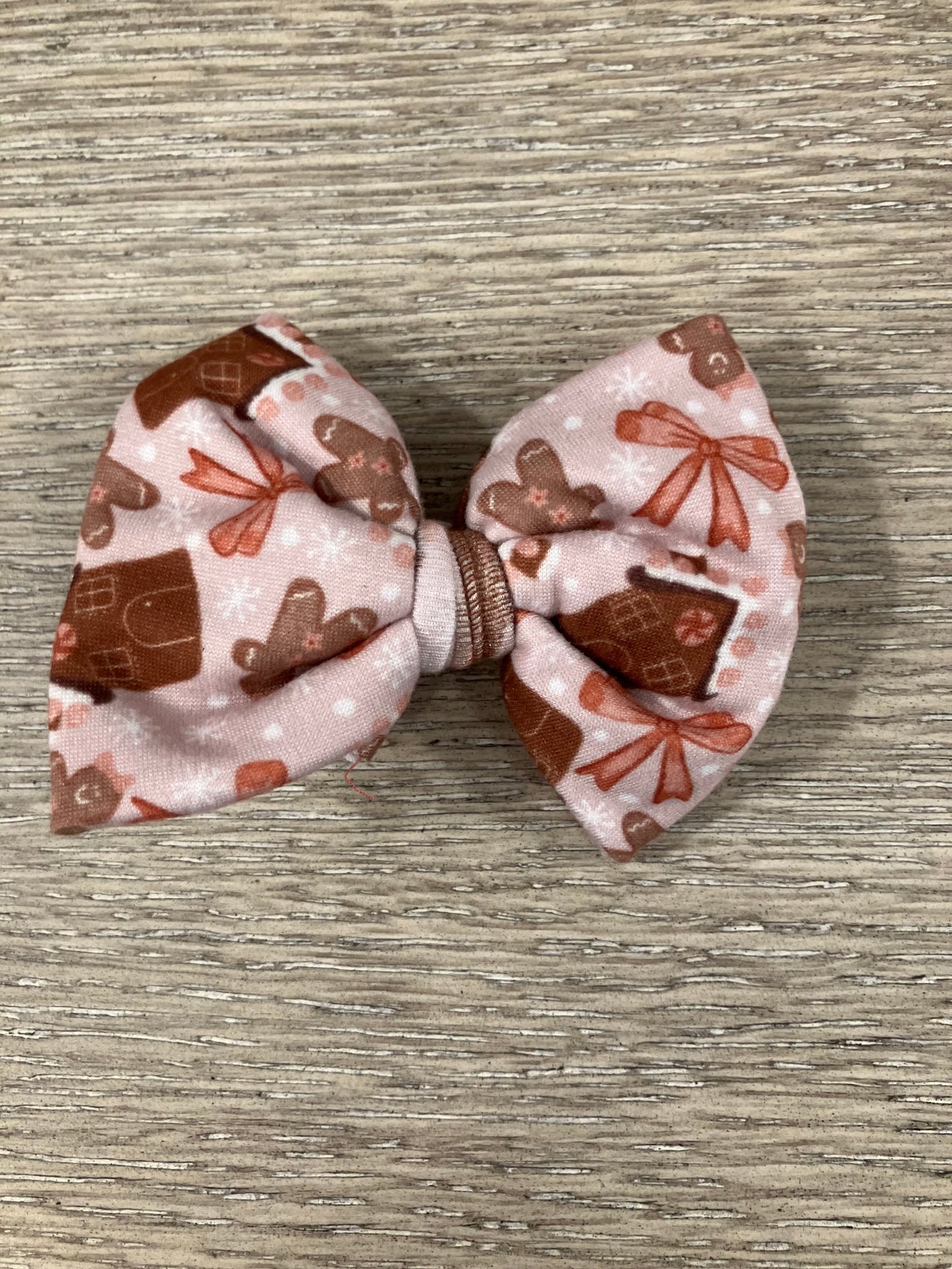 Gingerbread clip bow