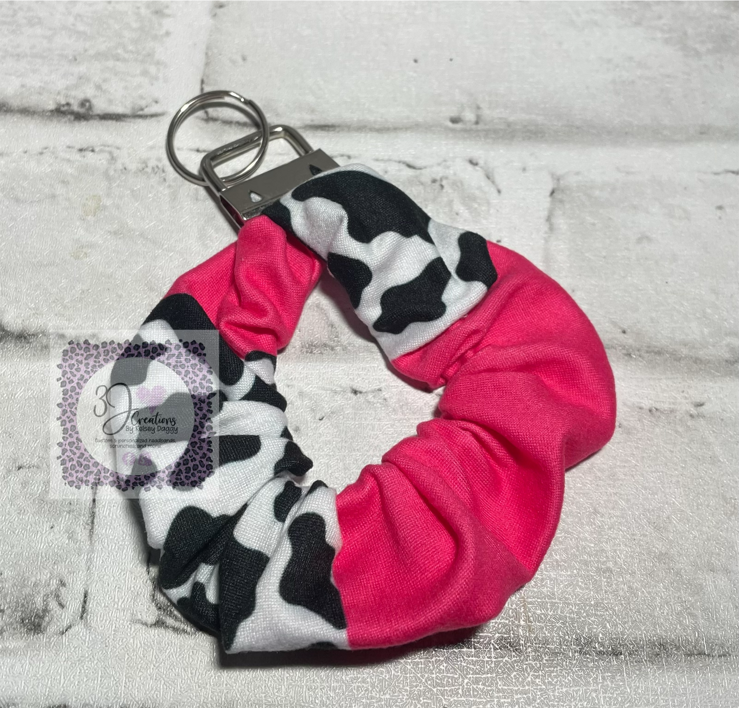 Pink & cow scrunchie keychains⭐️