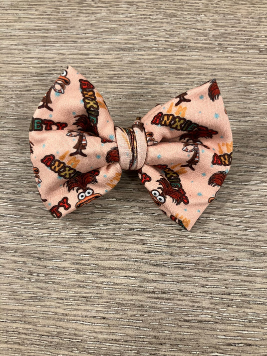Anxiety clip bows