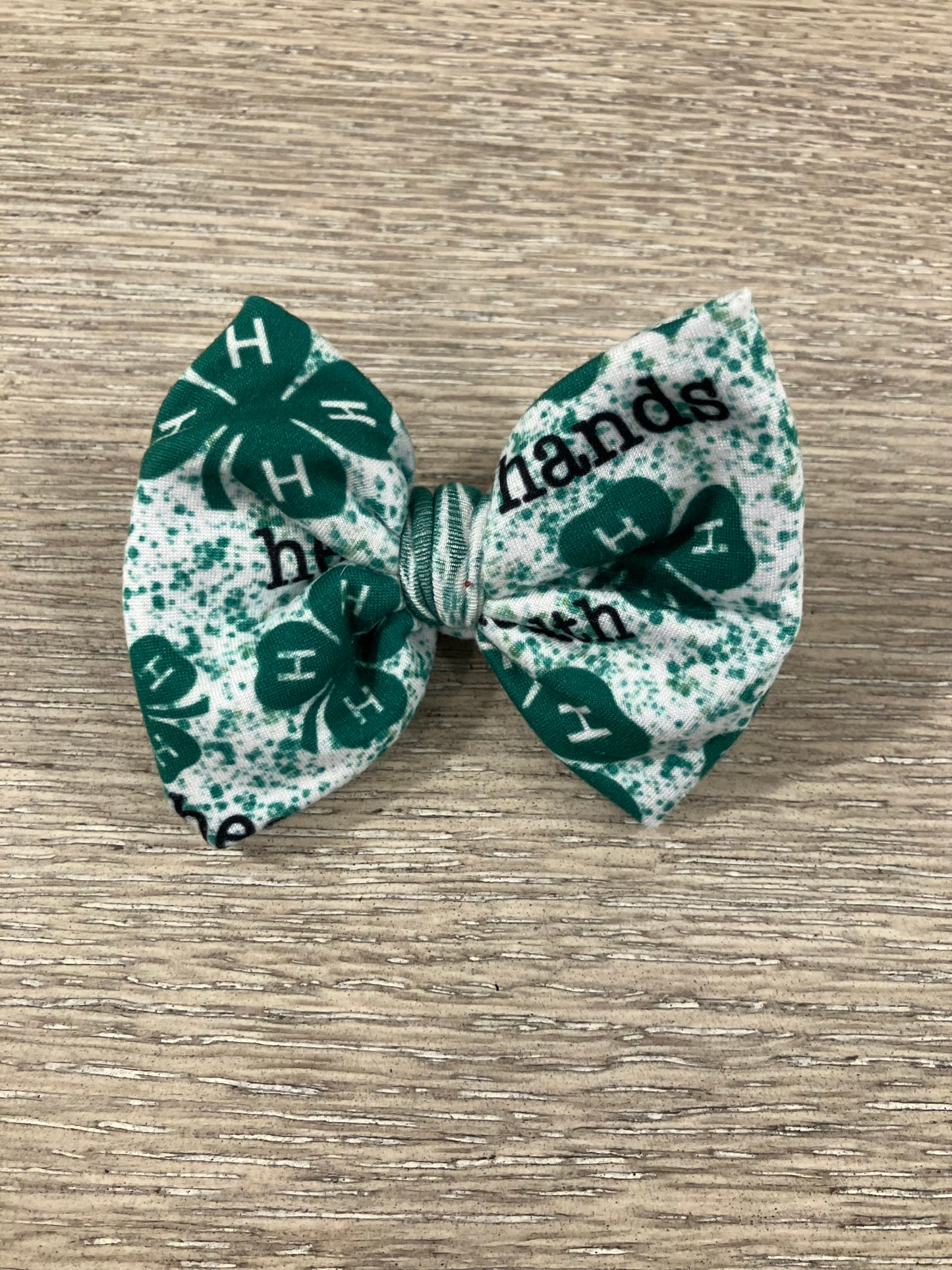 4h clip bows