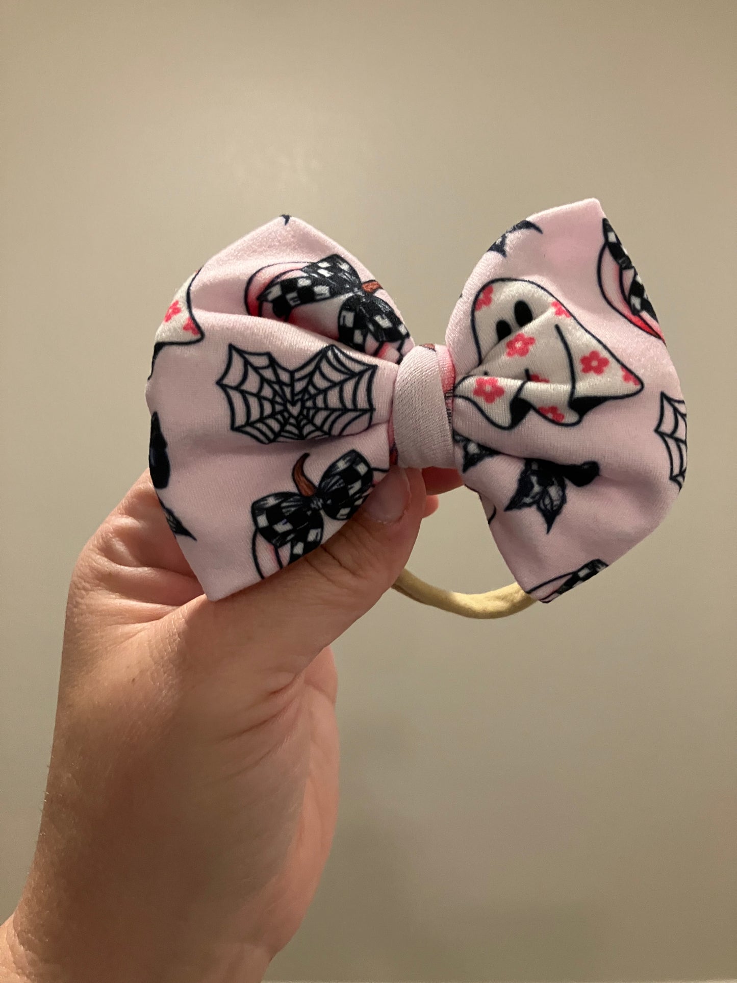 Pink ghost nylon bows